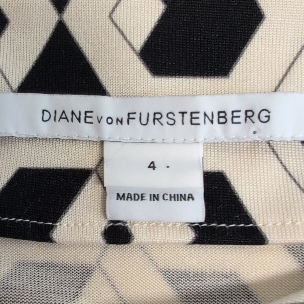 Diane Von Furstenberg Glass Mary Hex Maze Dress 100% Silk Size 4 - Picture 6 of 10